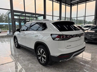 2023 Volkswagen Tayron I Рестайлинг, белый, 1870888 рублей, вид 4