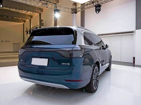 2026 Aito M9 75.4 kWh II, синий, 10850000 рублей, вид 4