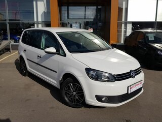 2011 Volkswagen Touran I Рестайлинг 2, белый, 940000 рублей, вид 3