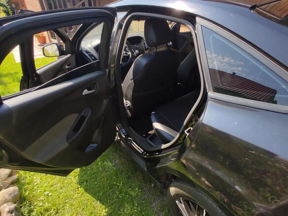 2012 Ford Focus III, чёрный, 600000 рублей - вид 12