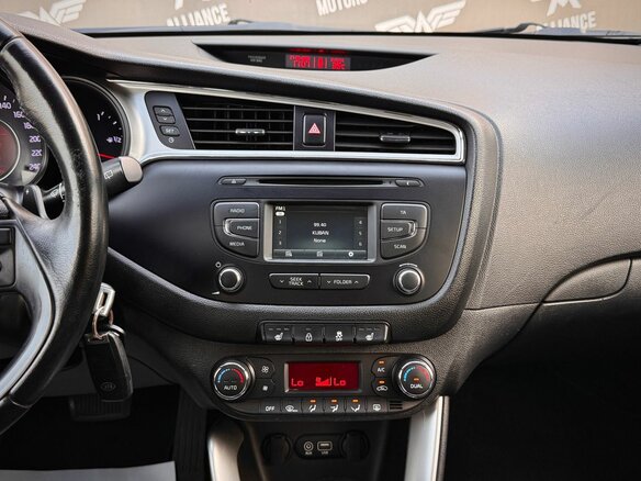 2018 Kia Ceed II Рестайлинг, красный, 1199000 рублей - вид 13