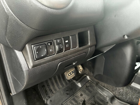 2007 Nissan Note I, коричневый, 550000 рублей - вид 14