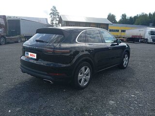 2021 Porsche Cayenne III, чёрный, 7995000 рублей, вид 3