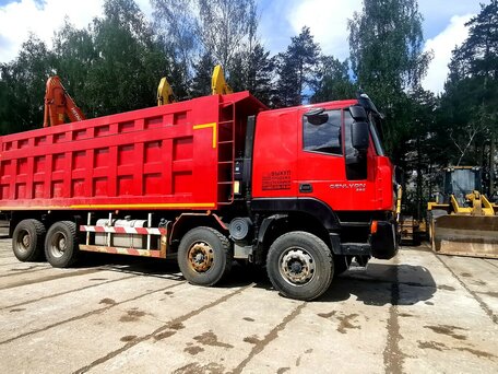 2021 IVECO-Hongyan 8x4 (CQ3406), красный, 2590000 рублей, вид 2