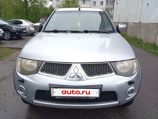 2011 Mitsubishi L200 IV, серебристый, 1300000 рублей, вид 1