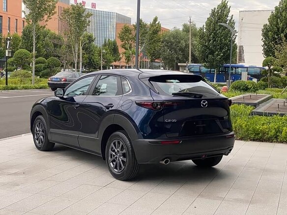2022 Mazda CX-30 I, синий, 1400000 рублей - вид 3