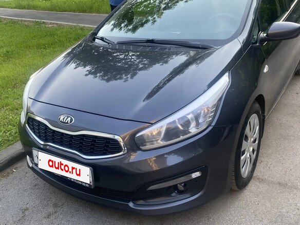 2017 Kia Ceed II Рестайлинг, серый, 1200000 рублей