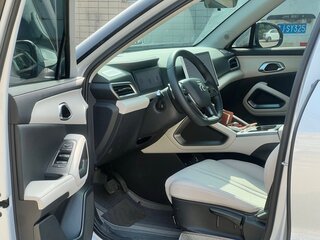 2024 BYD Yuan Up 45.12 kWh, серебристый, 1700000 рублей, вид 5