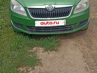 2011 Skoda Fabia II Рестайлинг, зелёный, 400000 рублей, вид 2