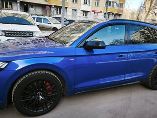 2021 Audi Q5 45 TFSI II (FY) Рестайлинг, синий, 4200000 рублей, вид 4