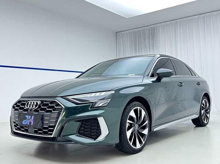 Открыть фотографии: Audi A3 IV (8Y)