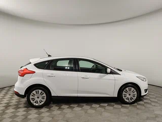 2019 Ford Focus III Рестайлинг, белый, 1220000 рублей, вид 4