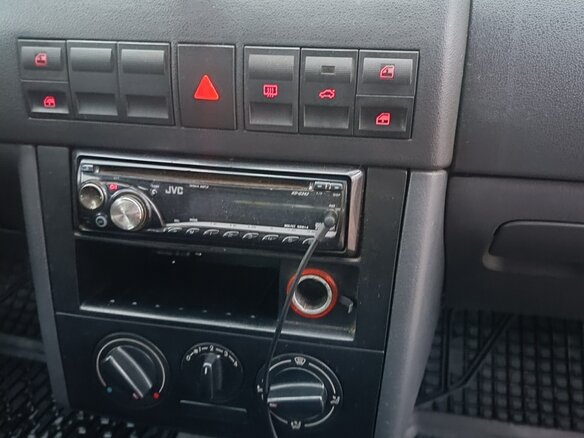 2004 Volkswagen Pointer, серебристый, 180000 рублей - вид 15