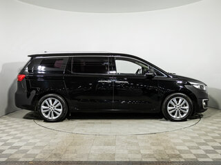 2017 Kia Carnival III, чёрный, 2269585 рублей, вид 4