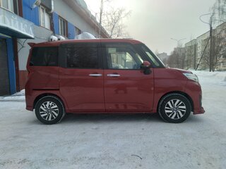 2018 Toyota Roomy I, красный, 990000 рублей, вид 3