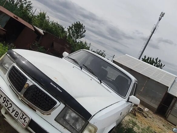 2000 ГАЗ 3110 «Волга», белый, 130000 рублей