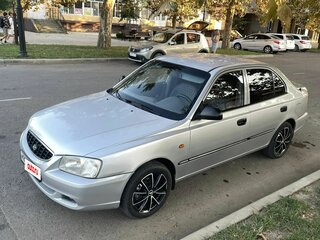 2005 Hyundai Accent ТагАЗ II, серебристый, 400000 рублей, вид 2