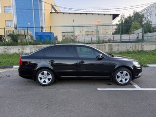 2010 Skoda Octavia II (A5) Рестайлинг, чёрный, 990000 рублей, вид 4
