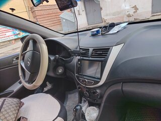2015 Hyundai Solaris I Рестайлинг, чёрный, 1000000 рублей, вид 5