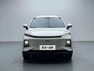 2024 Geely Geometry E 33.5 kWh, серебристый, 1446033 рублей, вид 4