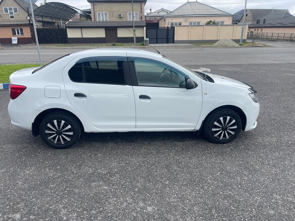2016 Renault Logan II, белый, 375000 рублей - вид 4