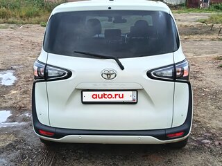 2021 Toyota Sienta II Рестайлинг, белый, 1650000 рублей, вид 4