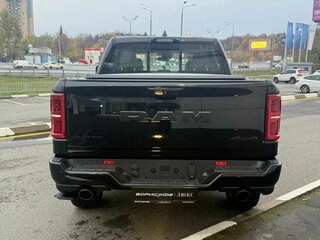 2026 Ram 1500 Crew Cab V Рестайлинг, чёрный, 10050000 рублей, вид 5