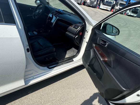 2017 Toyota Camry VII (XV50) Рестайлинг 2, белый, 2270000 рублей - вид 15
