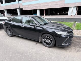 2022 Toyota Camry VIII (XV70) Рестайлинг, чёрный, 3900000 рублей, вид 5