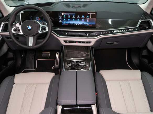 2026 BMW X7 40d I (G07) Рестайлинг, серый, 18700000 рублей - вид 11