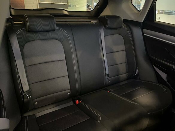 2023 Geely Coolray I, серый, 1787000 рублей - вид 15