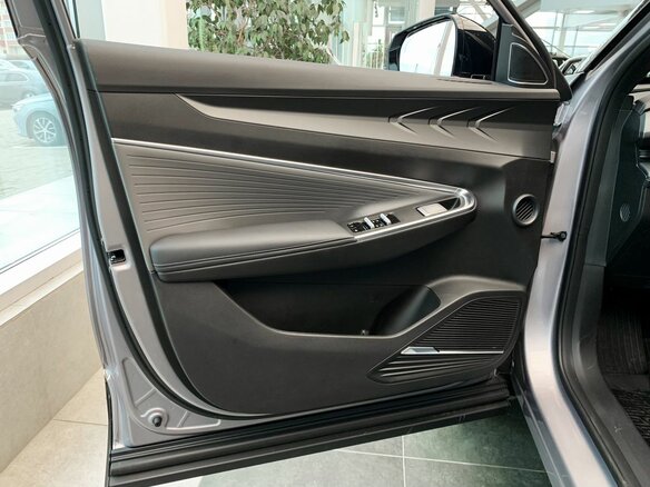 2026 Geely Cityray, серебристый, 3204990 рублей - вид 11