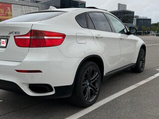2009 BMW X6 35i 6-speed I (E71), белый, 1850000 рублей, вид 4