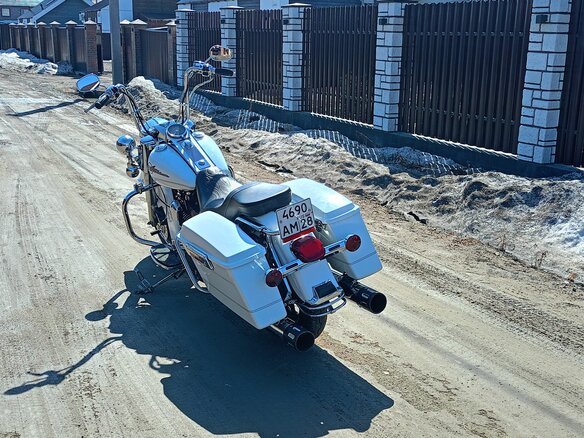 2005 Harley-Davidson Road King, белый, 800000 рублей - вид 3