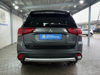 2017 Mitsubishi Outlander III Рестайлинг 2, серый, 1829000 рублей, вид 4