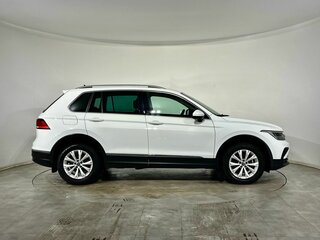 2021 Volkswagen Tiguan II Рестайлинг, белый, 2490000 рублей, вид 5