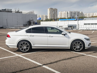 2020 Volkswagen Passat B8 Рестайлинг, белый, 2848000 рублей, вид 4