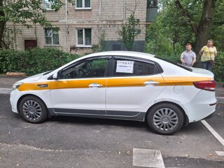 2016 Kia Rio III Рестайлинг, белый, 460000 рублей, вид 4