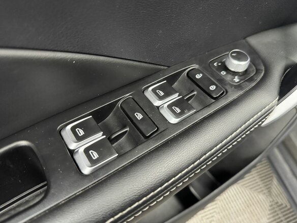 2023 Geely Coolray I, серый, 1699000 рублей - вид 17