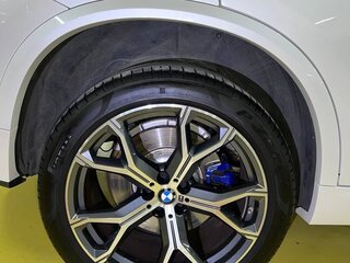 2020 BMW X5 40i IV (G05/G18), белый, 6900000 рублей, вид 5