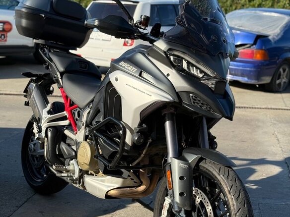 2021 Ducati Multistrada V4, серый, 1790000 рублей - вид 4