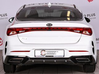 2020 Kia K5 III, белый, 2000000 рублей, вид 4