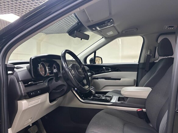 2021 Kia Carnival IV, чёрный, 3980000 рублей - вид 36