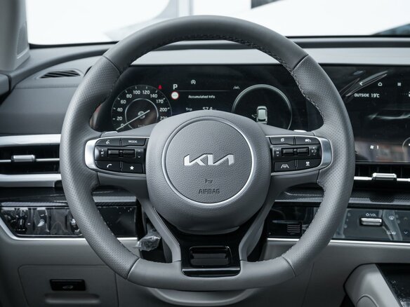 2026 Kia Sportage V Рестайлинг, белый, 3832500 рублей - вид 13