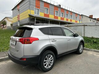 2013 Toyota RAV4 IV (XA40), серебристый, 2400000 рублей, вид 3