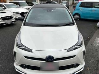 2022 Toyota Prius IV Рестайлинг (XW50), белый, 1584000 рублей, вид 2