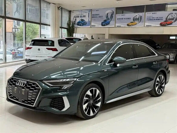 2023 Audi A3 35 TFSI IV (8Y), чёрный, 2320899 рублей - вид 2