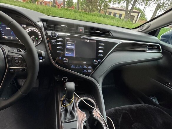 2020 Toyota Camry VIII (XV70), белый, 2450000 рублей - вид 8