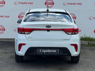 2018 Kia Rio IV, белый, 1289000 рублей, вид 4