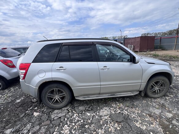 2013 Suzuki Grand Vitara II Рестайлинг 2, серебристый - вид 2